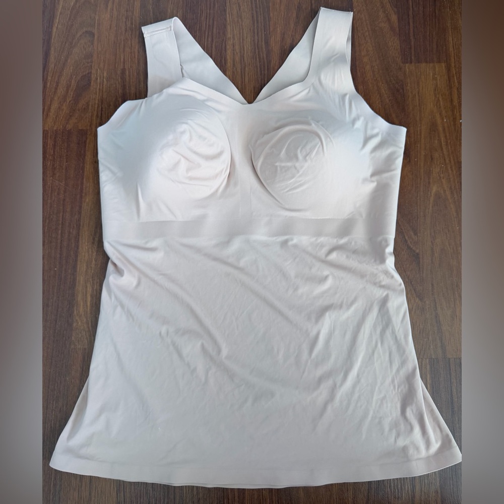 Evelyn & Bobbie The Smoothing Cami - Picture 2 of 5